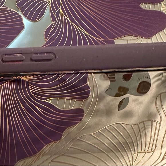 Cute penguin in snow iPhone 14 Pro Max - Picture 3 of 6